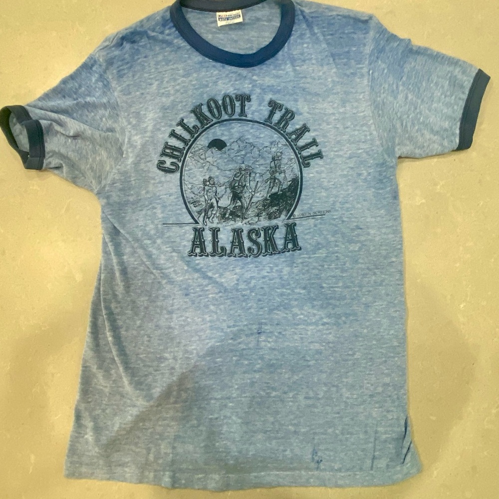 Blue Chilkoot Trail Alaska T-Shirt men’s Large - very thin material comfy